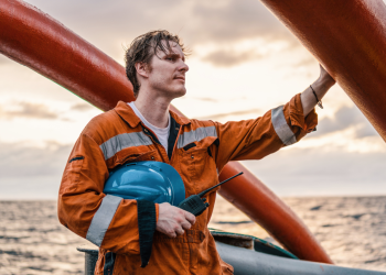 What 82% of maritime professionals think about crew training